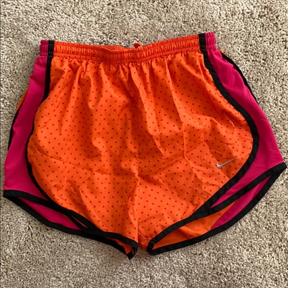 XS Nike women short